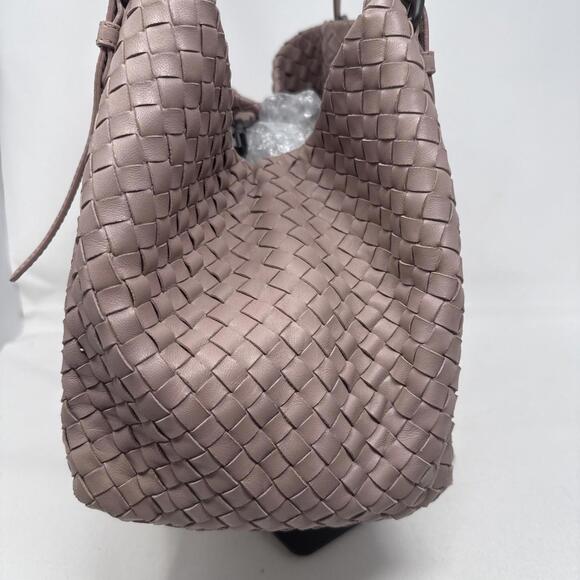 BOTTEGA VENETA Intrecciato Shoulder Bag Lambskin Mauve - Picture 6 of 16